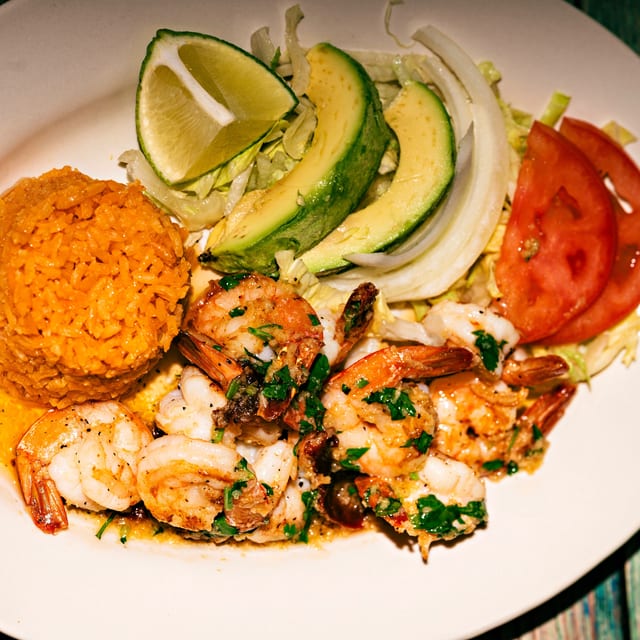 Camarones al Mojo.